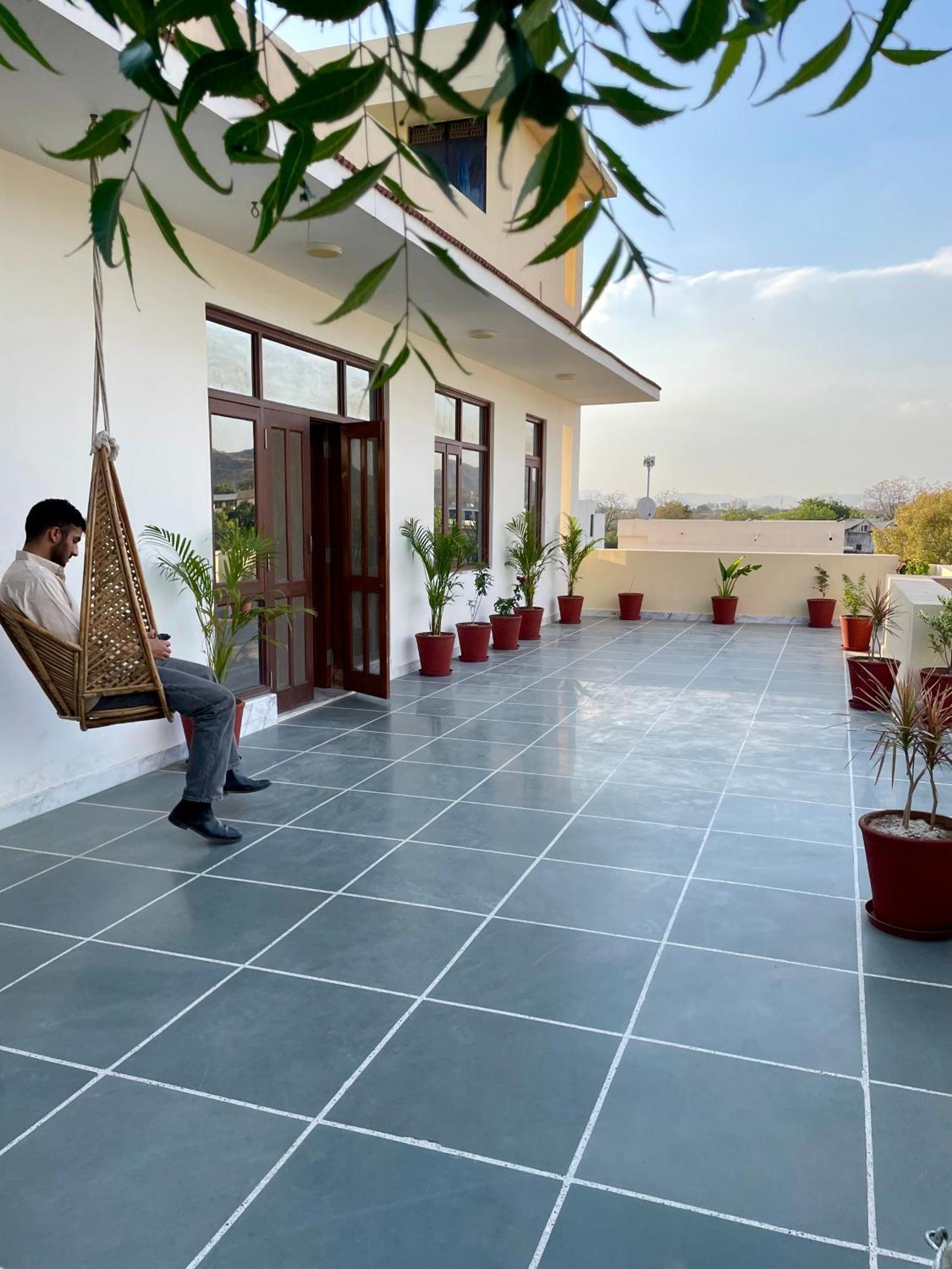 Karni Nivvas - Luxury Redefined Villa Udaipur Eksteriør billede