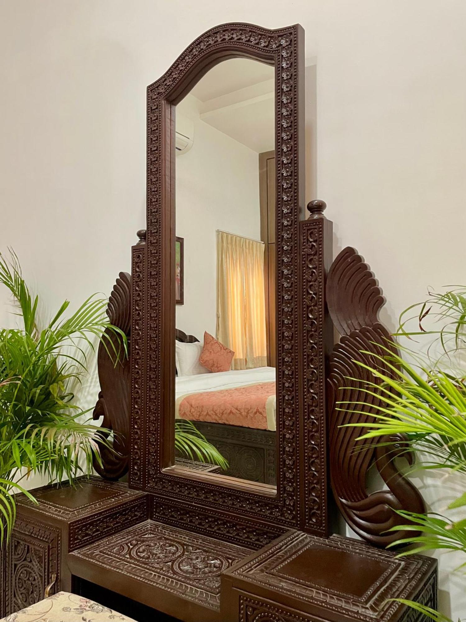 Karni Nivvas - Luxury Redefined Villa Udaipur Eksteriør billede