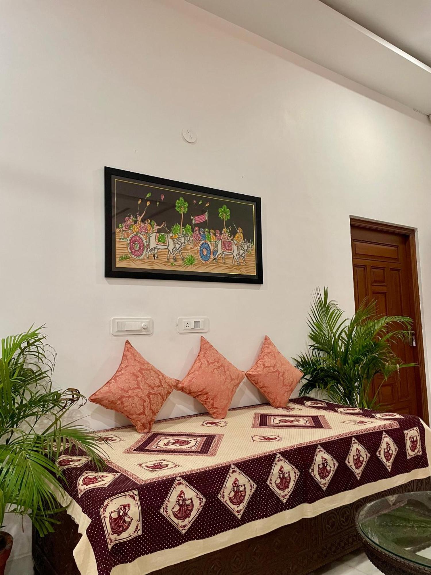 Karni Nivvas - Luxury Redefined Villa Udaipur Eksteriør billede